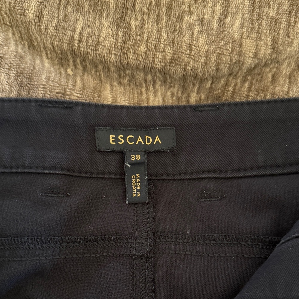 Escada Elegant Black Trousers